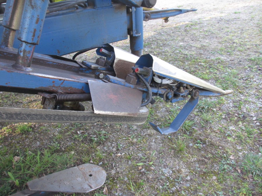 3842 Asa-Lift carrot harvester T-100B with bunker