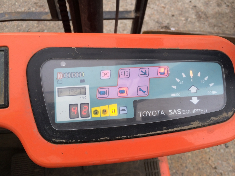 3846 Toyota forklift 1.5 ton year 2008 only 1930 hours
