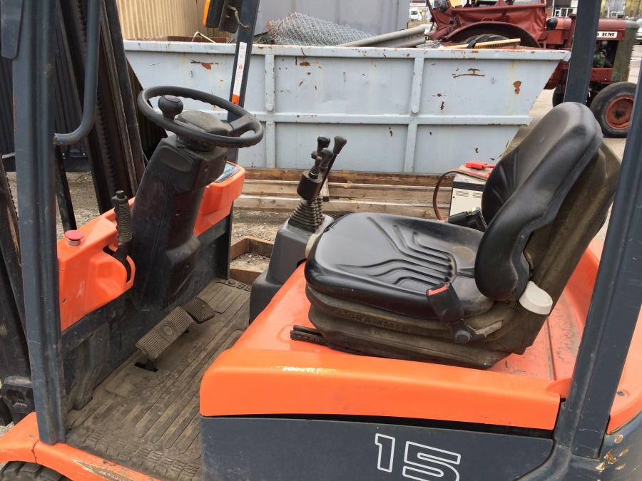 3846 Toyota forklift 1.5 ton year 2008 only 1930 hours