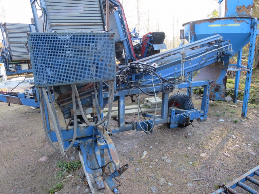 3893 Asa-Lift carrot harvester combi mini