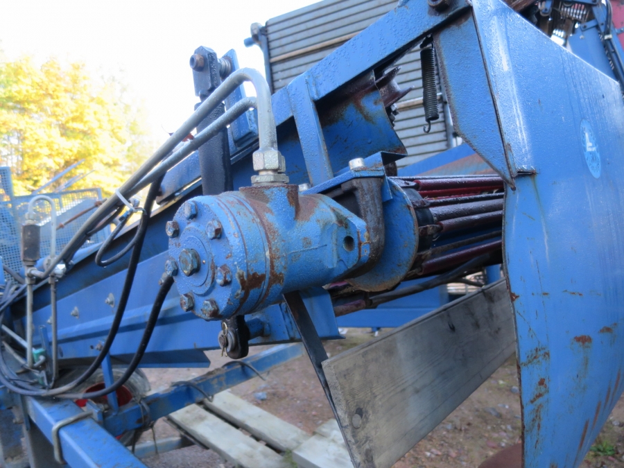 3893 Asa-Lift carrot harvester combi mini