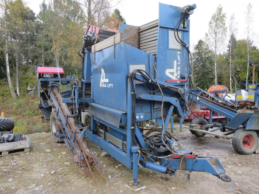 3895 Asa-Lift carrot harvester 1 row with bunker T-120B