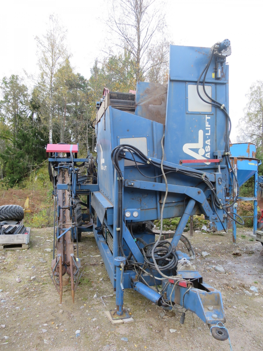 3895 Asa-Lift carrot harvester 1 row with bunker T-120B