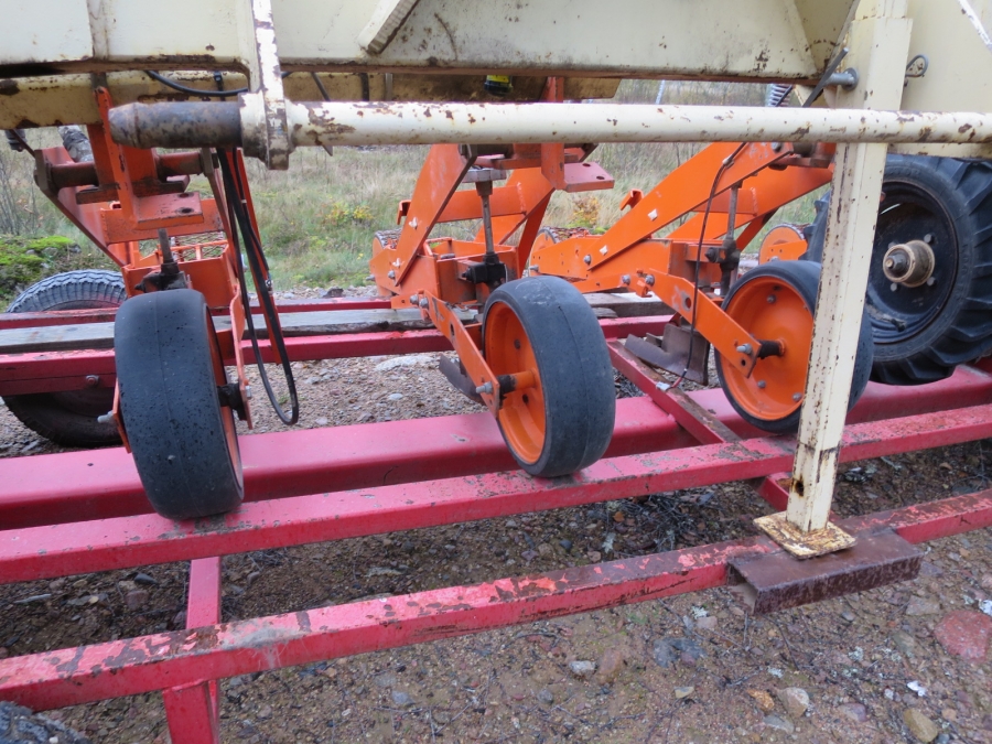 3902 Stanhay precision seeder 9 rows 