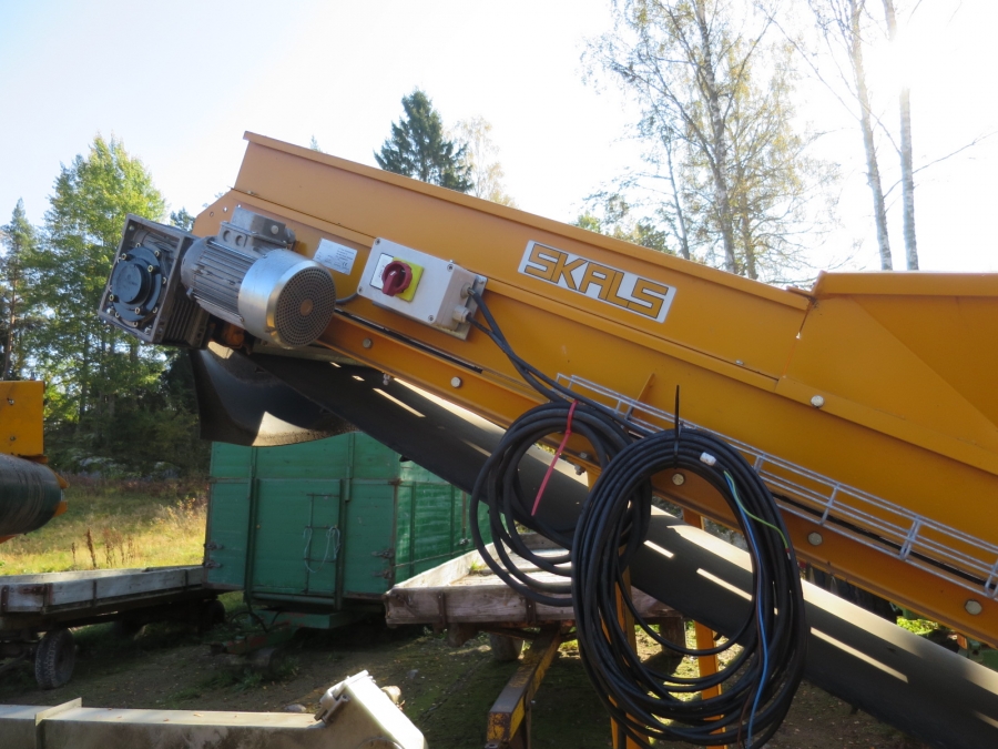 3905 SKALS feeding hopper