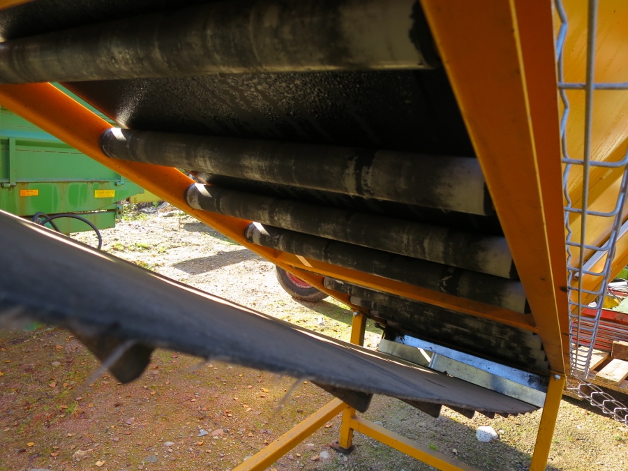 3905 SKALS feeding hopper
