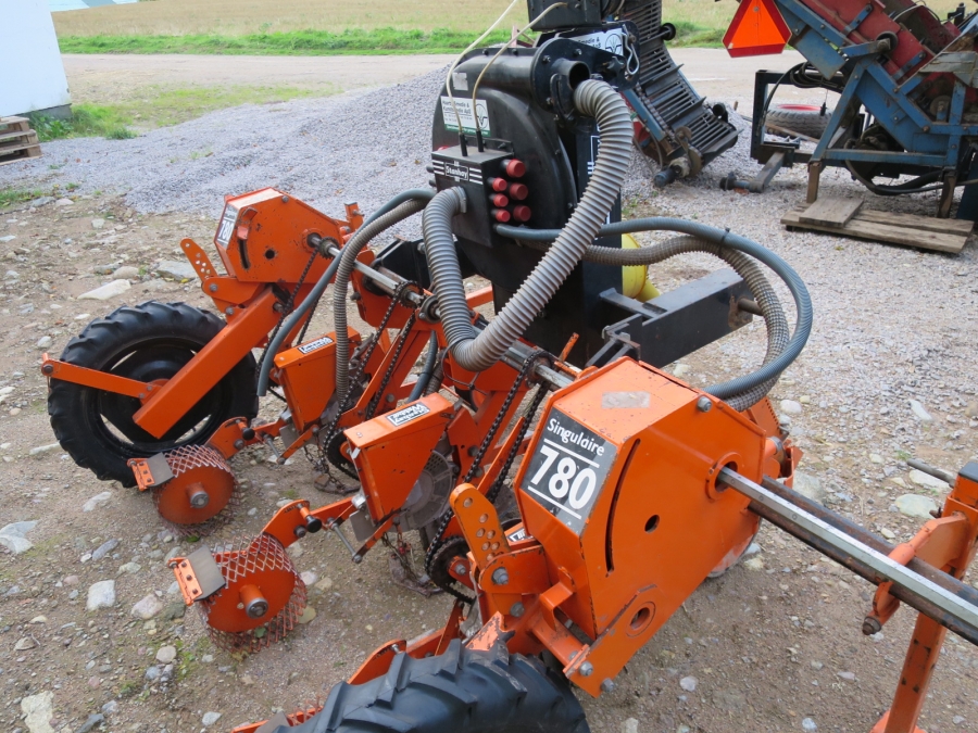 3913 Stanhay seeding machine 3 row pneumatic