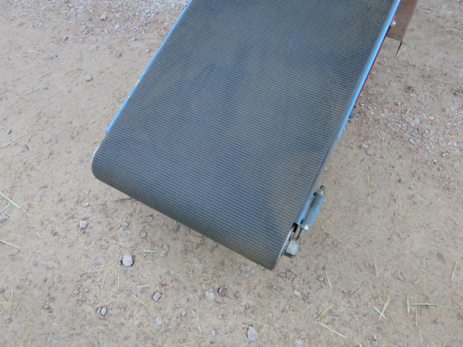 3915 EMVE bag conveyor