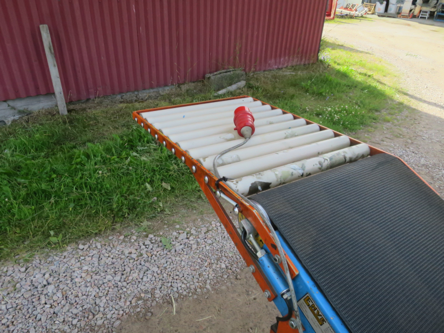 3915 EMVE bag conveyor