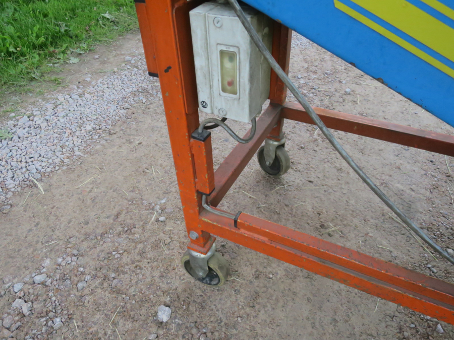 3915 EMVE bag conveyor