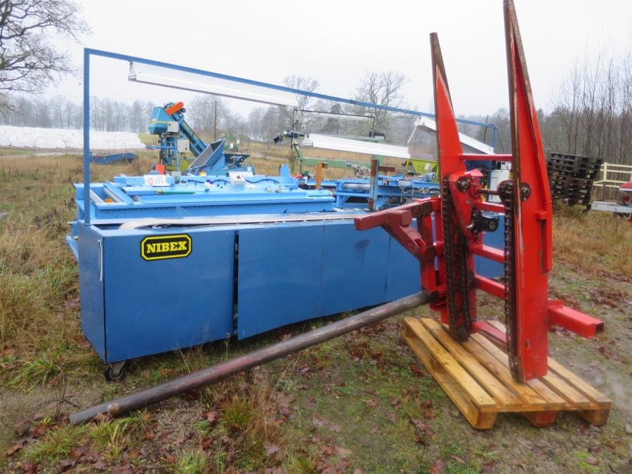 3920 Dewulf P3CC carrot harvester with auto box system