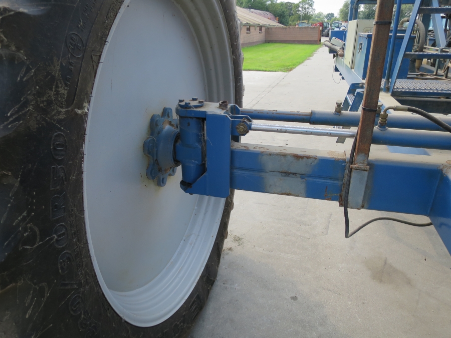 3967 Asa-Lift T255 2 row carrot harvester with elevato