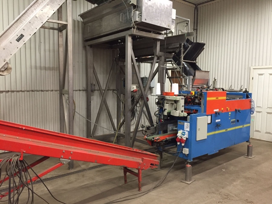 3977 EMVE BE5000 paper bagger