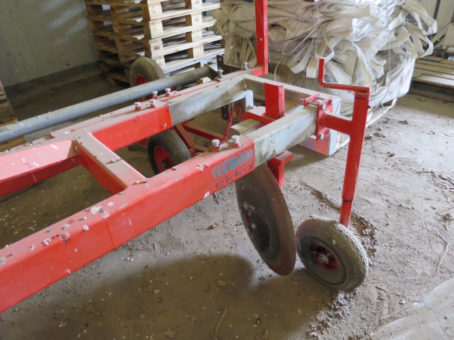 3997 EKKO plastic film placing machine