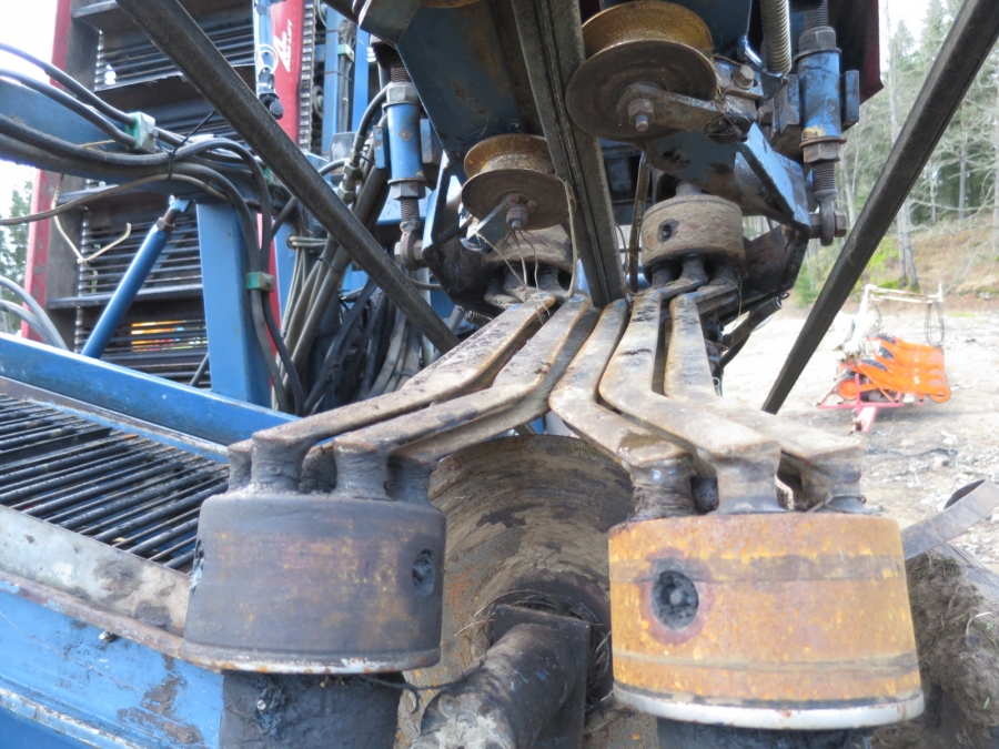4016 Asa-Lift carrot harvester T-120B 1 row with bunker