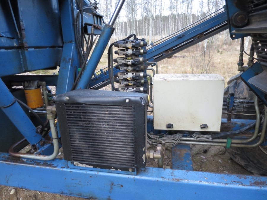 4016 Asa-Lift carrot harvester T-120B 1 row with bunker