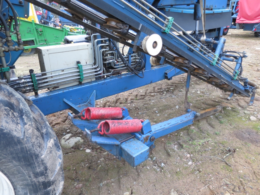 4016 Asa-Lift carrot harvester T-120B 1 row with bunker