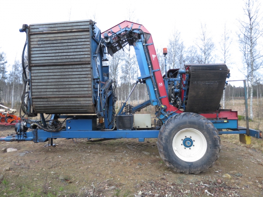 4016 Asa-Lift carrot harvester T-120B 1 row with bunker