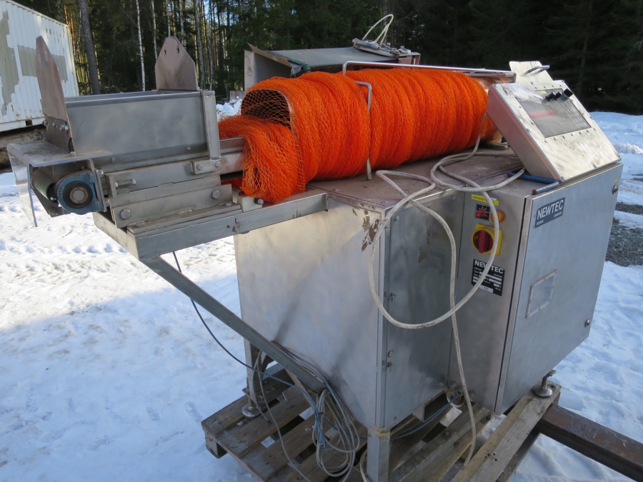 4022 Newtec HC30 net bagger