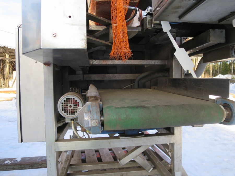 4022 Newtec HC30 net bagger