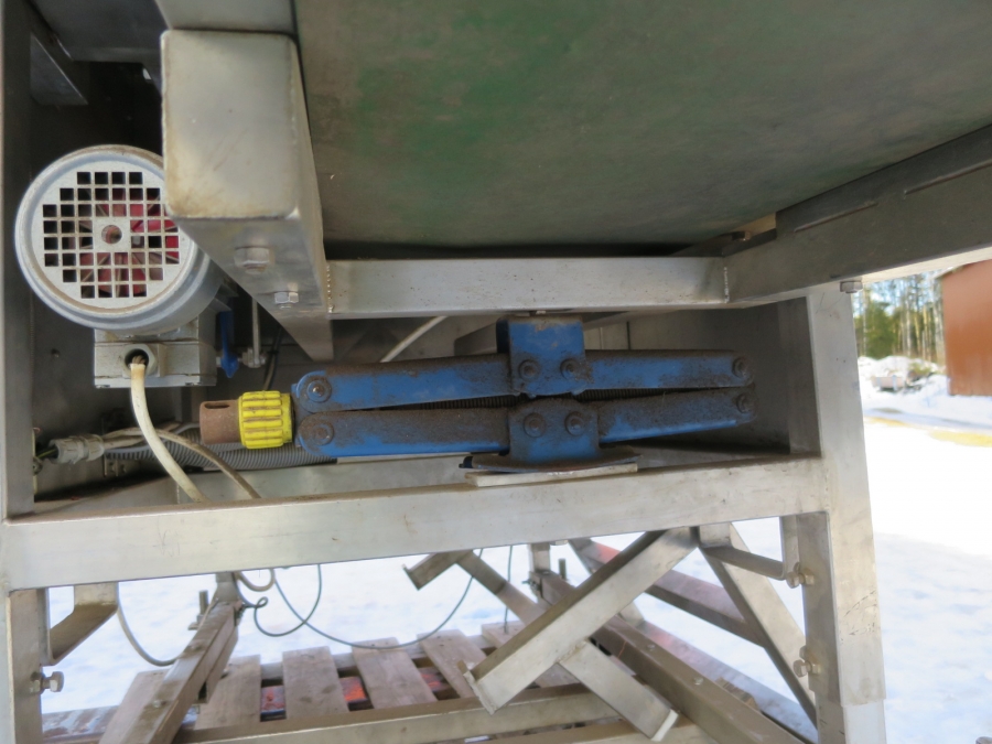 4022 Newtec HC30 net bagger
