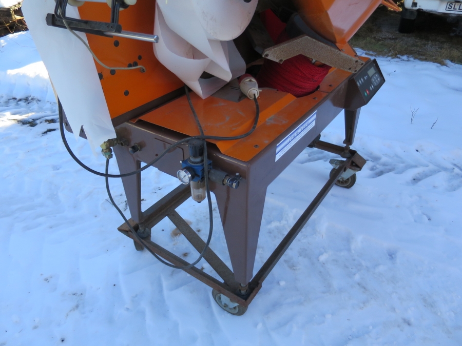 4023  EMPAC Girplus Gircod net clipping machine