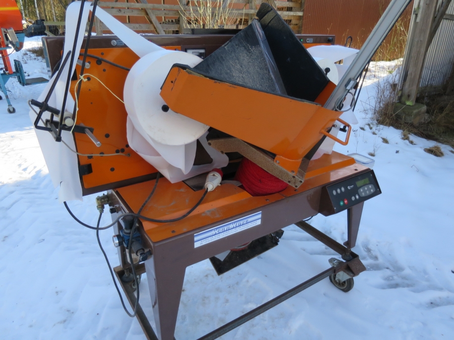 4023  EMPAC Girplus Gircod net clipping machine