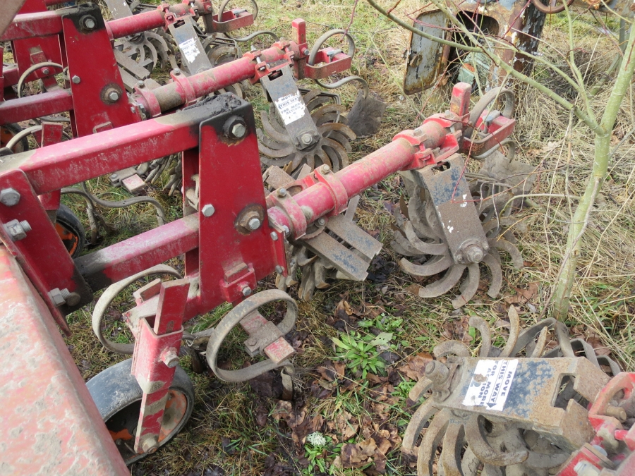 4027 Turbokup 4 row potato ridger / weed control