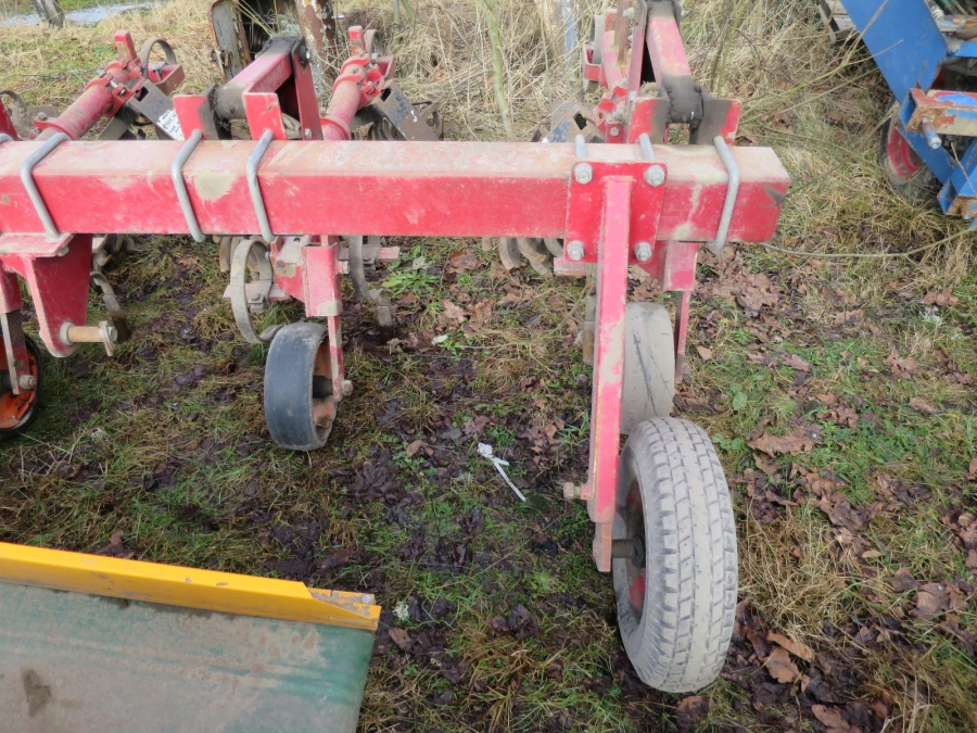4027 Turbokup 4 row potato ridger / weed control