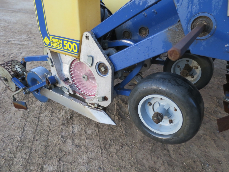 4029 Nibex 500 7 row precision seeder