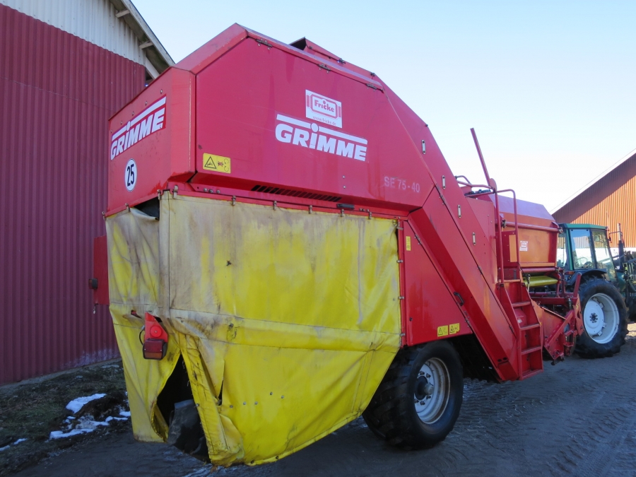 4017 Grimme SE 75-40 potato harvester