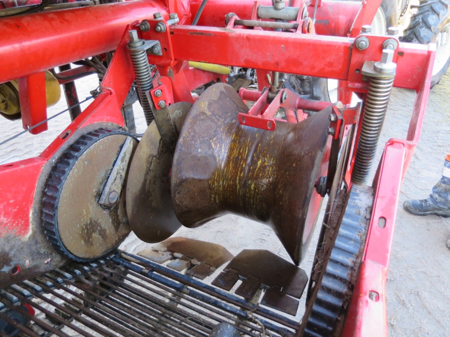 4017 Grimme SE 75-40 potato harvester