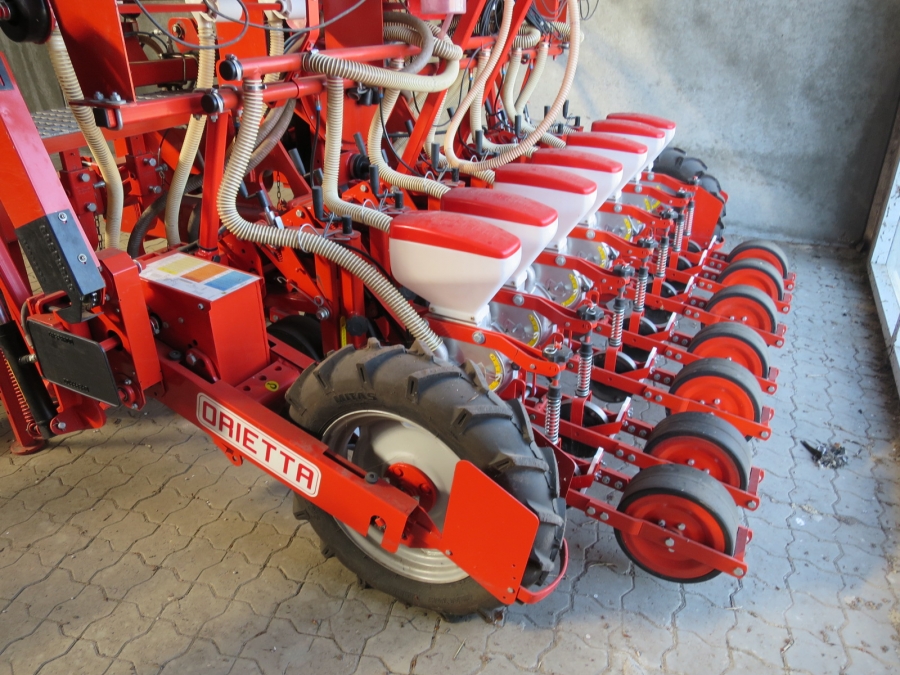 4035 Gaspardo onion seeder / vegetable seeder pneumatic 7 row