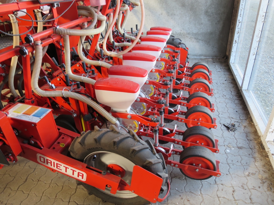 4035 Gaspardo onion seeder / vegetable seeder pneumatic 7 row