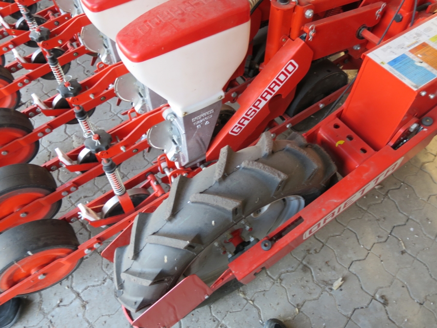 4035 Gaspardo onion seeder / vegetable seeder pneumatic 7 row