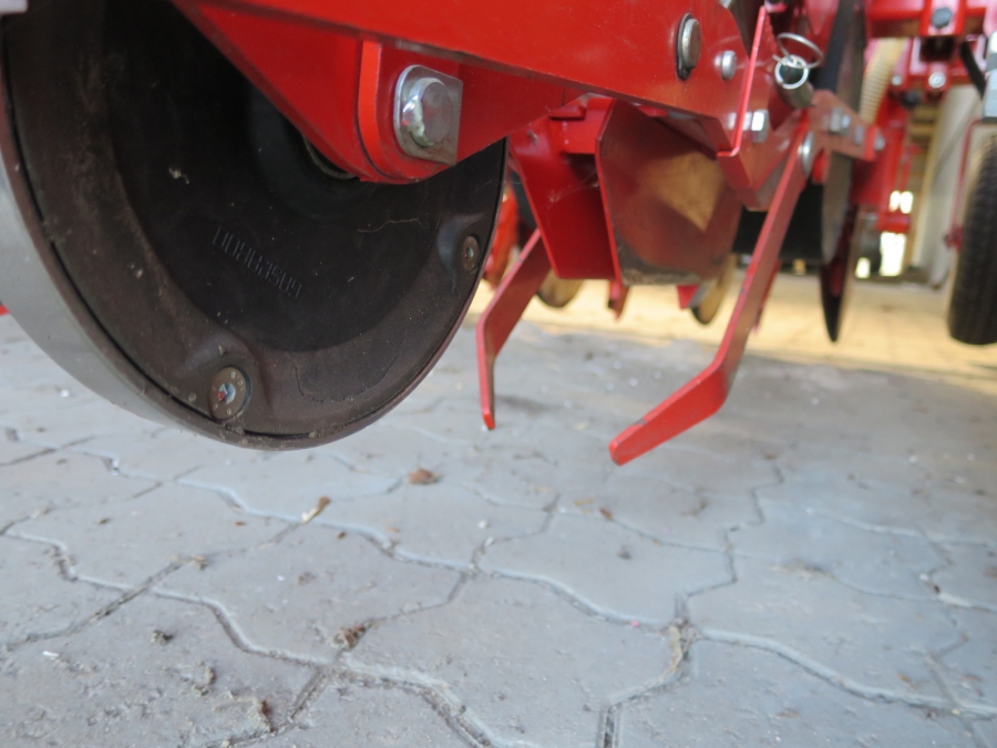 4035 Gaspardo onion seeder / vegetable seeder pneumatic 7 row