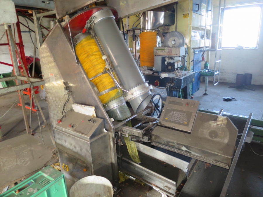 4038 Saclark TK16 net bagger with Newtec printe