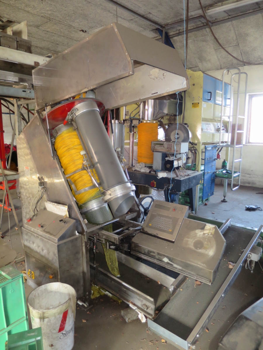 4038 Saclark TK16 net bagger with Newtec printe