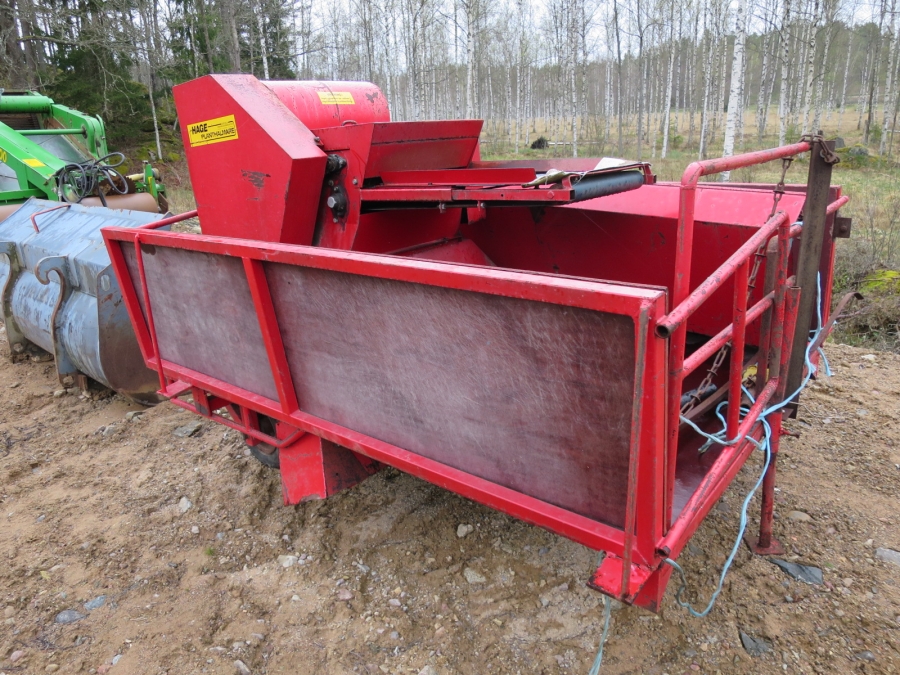 4061 Hage Teknik straw feeder