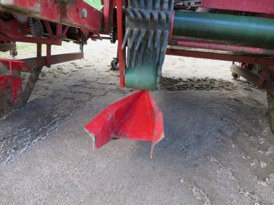 4065 Koningsplanter Konings 4 row potato planter