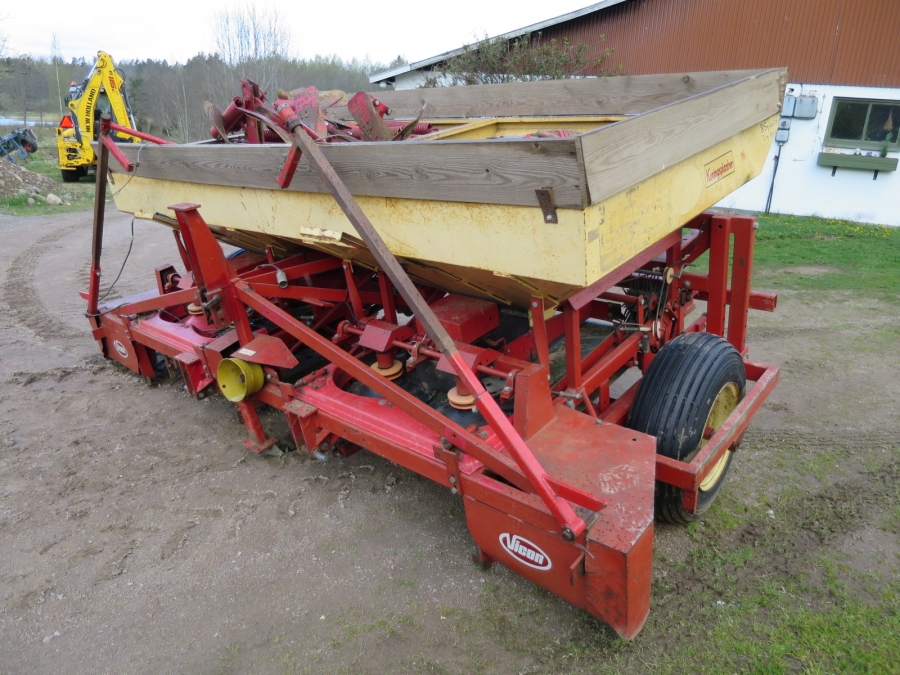 4065 Koningsplanter Konings 4 row potato planter