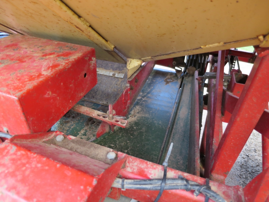4065 Koningsplanter Konings 4 row potato planter