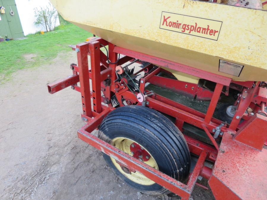 4065 Koningsplanter Konings 4 row potato planter