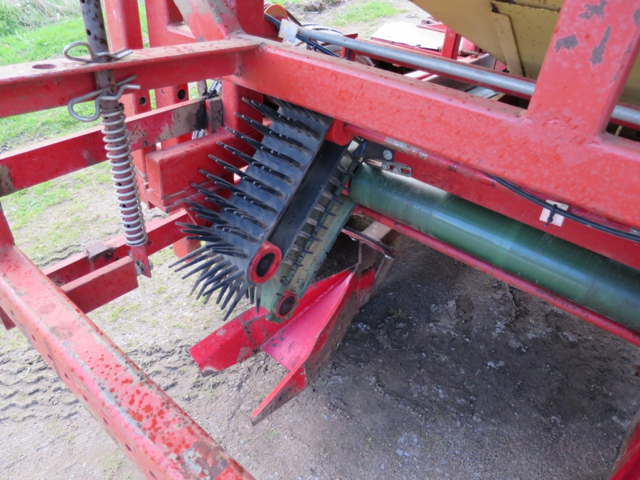 4065 Koningsplanter Konings 4 row potato planter