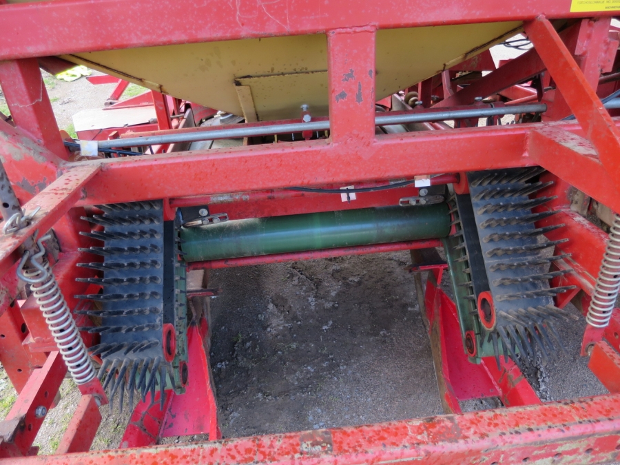 4065 Koningsplanter Konings 4 row potato planter