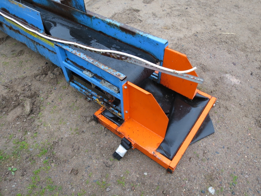 4083 EMVE conveyor 3000x350 mm