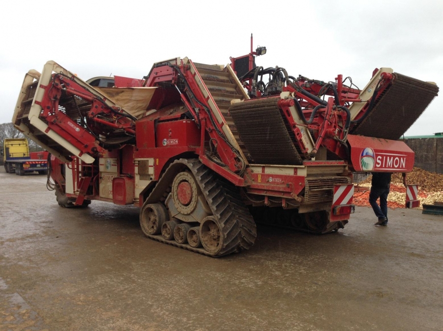 4098 Simon carrot harvester selfpropelled Sharelift harvester